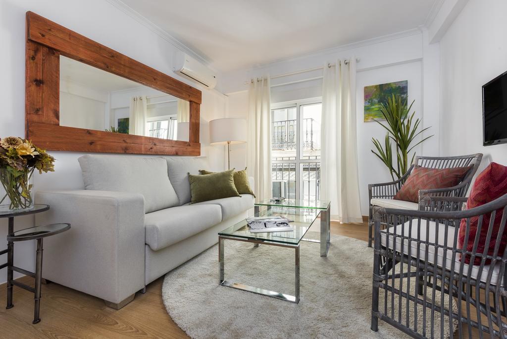 Apartment Genteel Giralda *