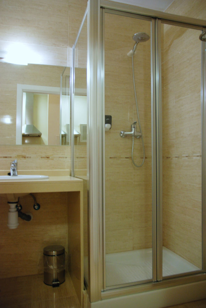 Metropolis Apartment *