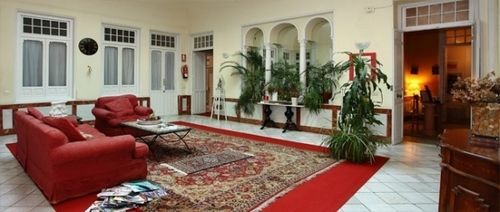 Guest house Hostal-casa Sol Y Luna