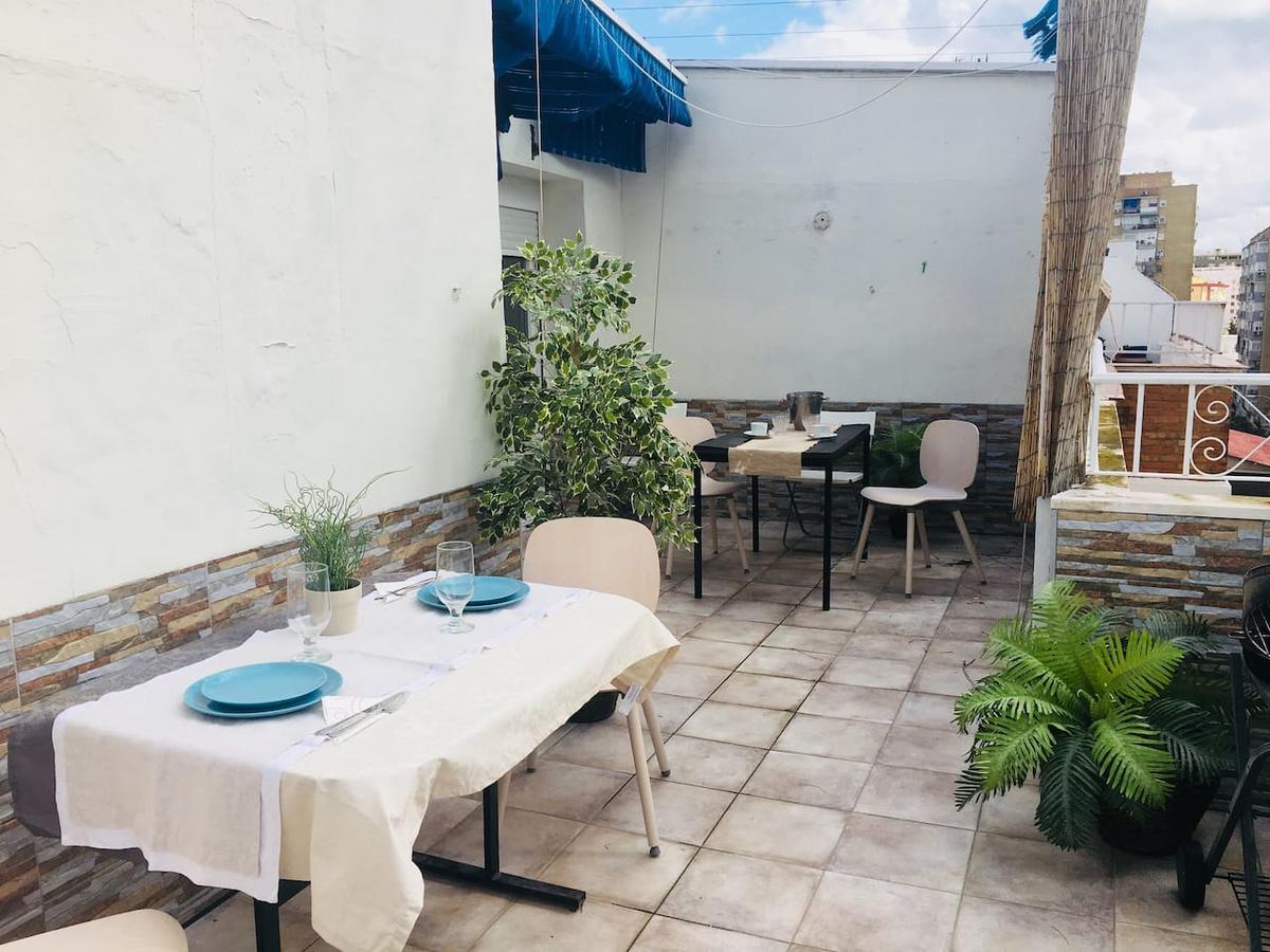 Atico Gran Terraza Triana Apartment *