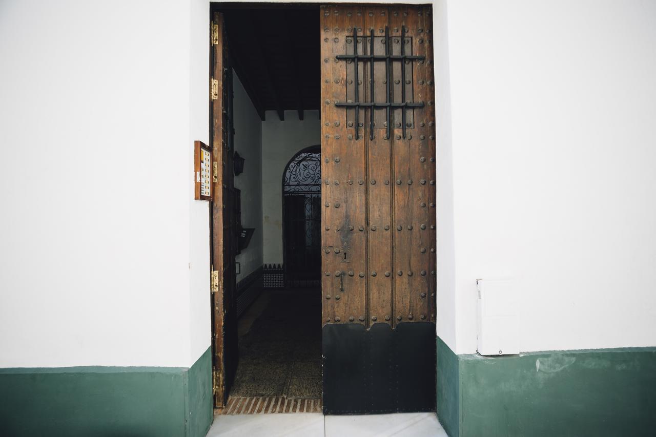 Casa De Las Golondrinas * Seville