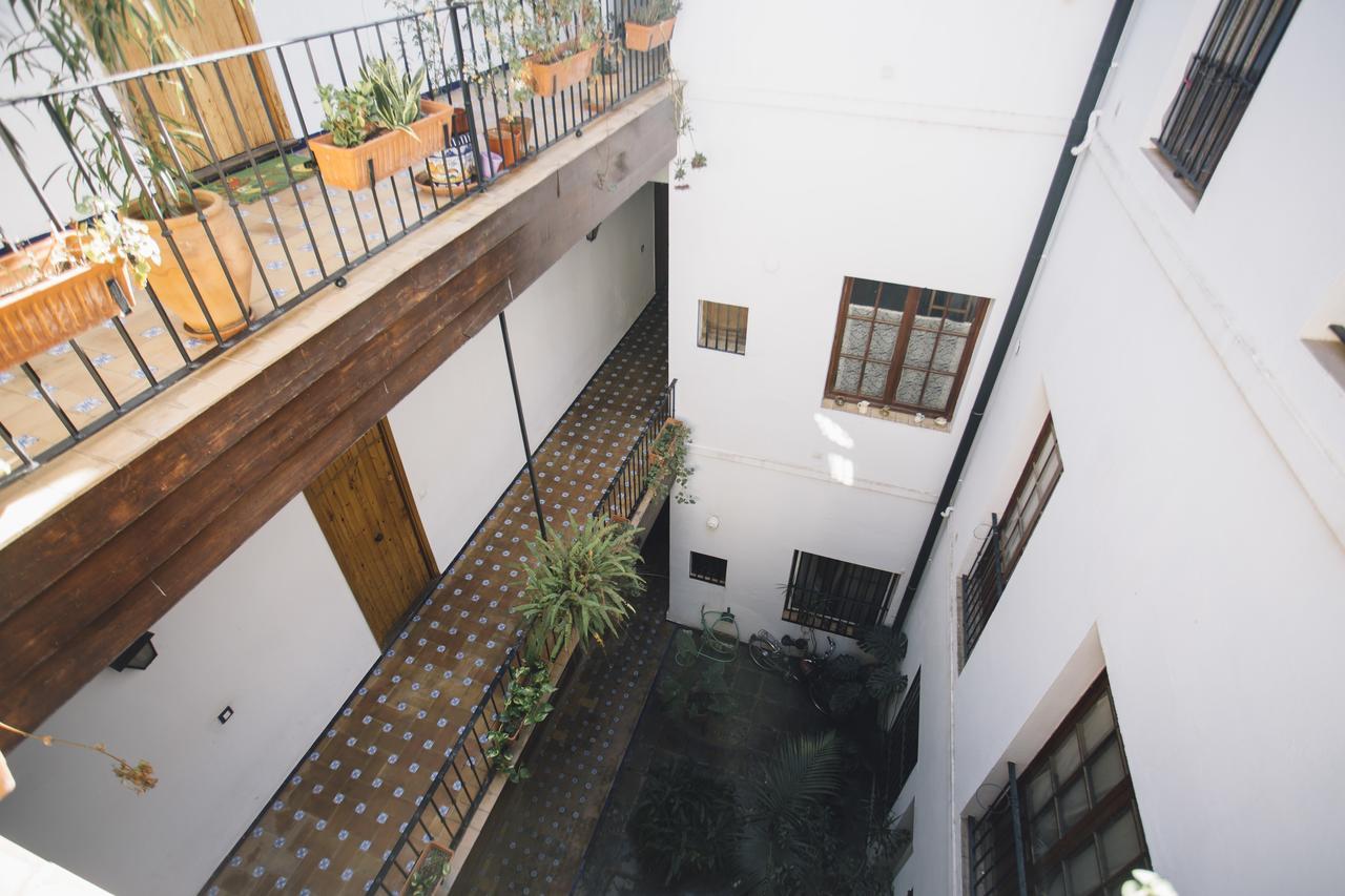 Casa De Las Golondrinas * Seville