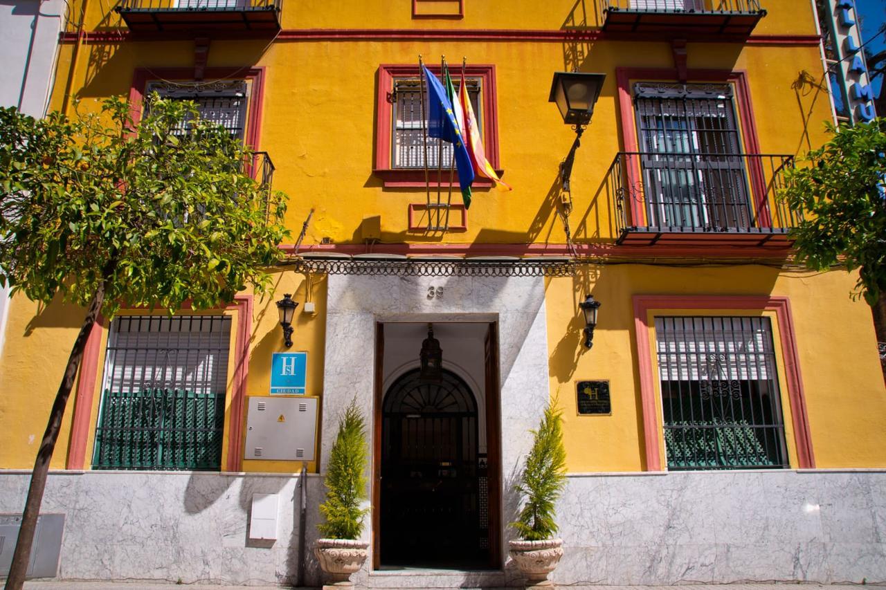 La Muralla Guest house Seville