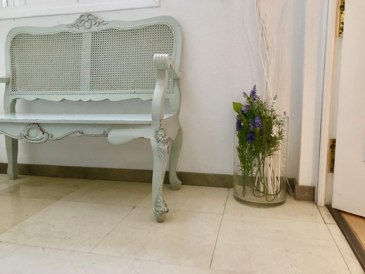 Serva La Bari Seville