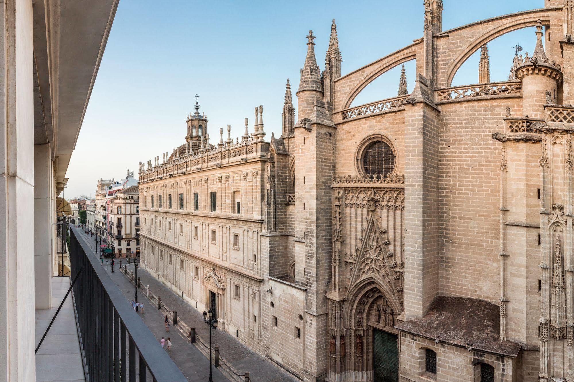 Puerta Catedral * Seville