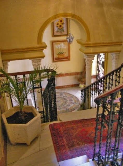 Guest house Hostal-casa Sol Y Luna *