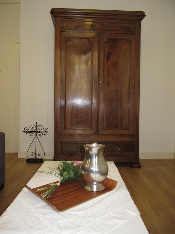Apartment Life Alberto Lista