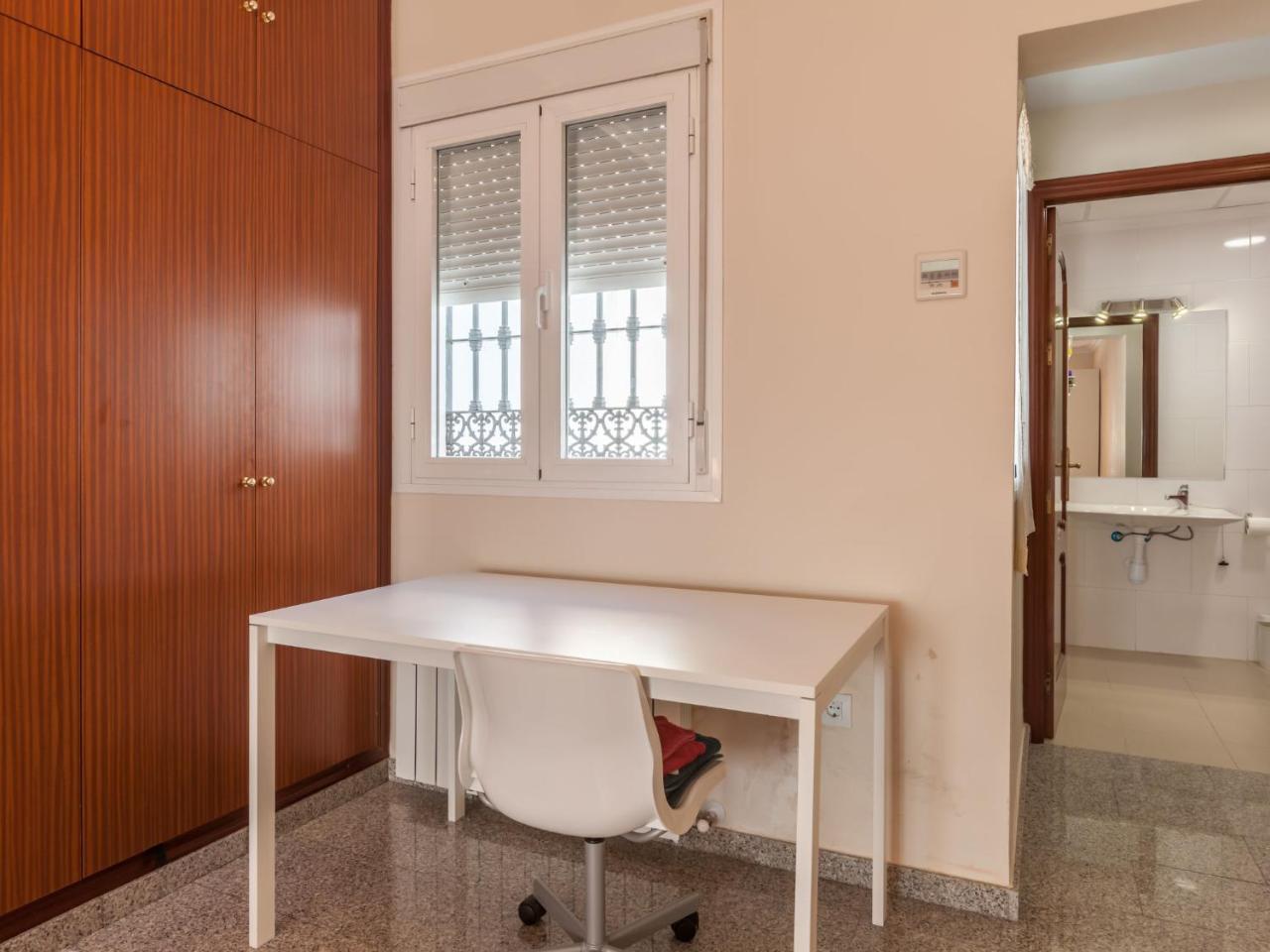 Holiday home Holiday Nervion: Ciudad Jardin