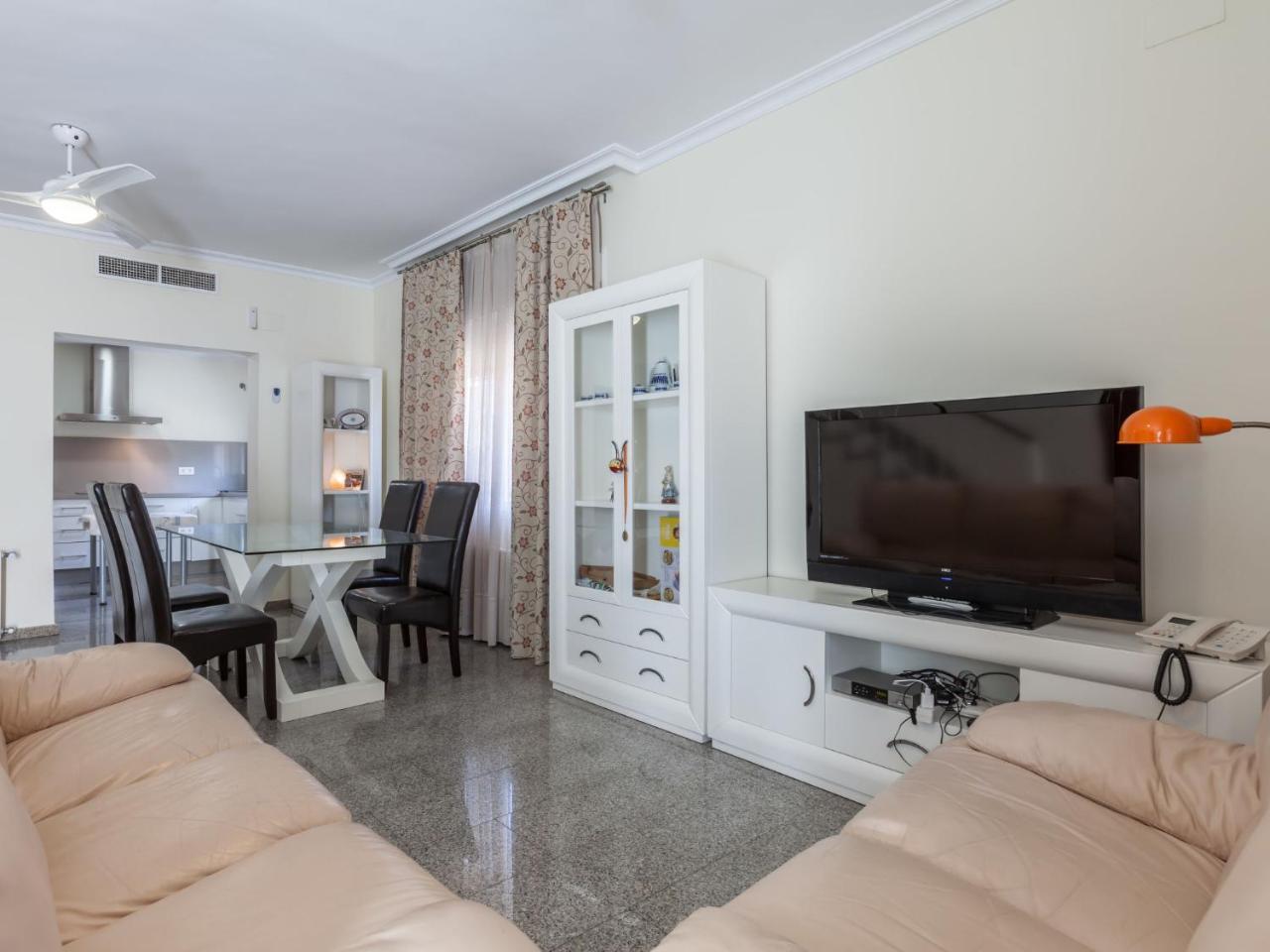 Holiday Nervion: Ciudad Jardin Holiday home Seville