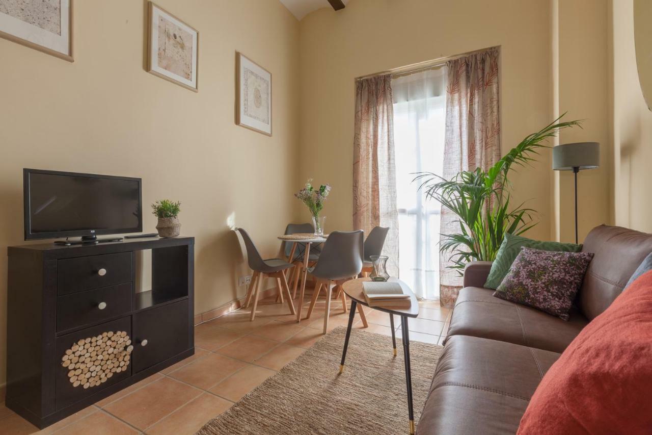Blossom Elegant And Bright 2 - 4px Apartment