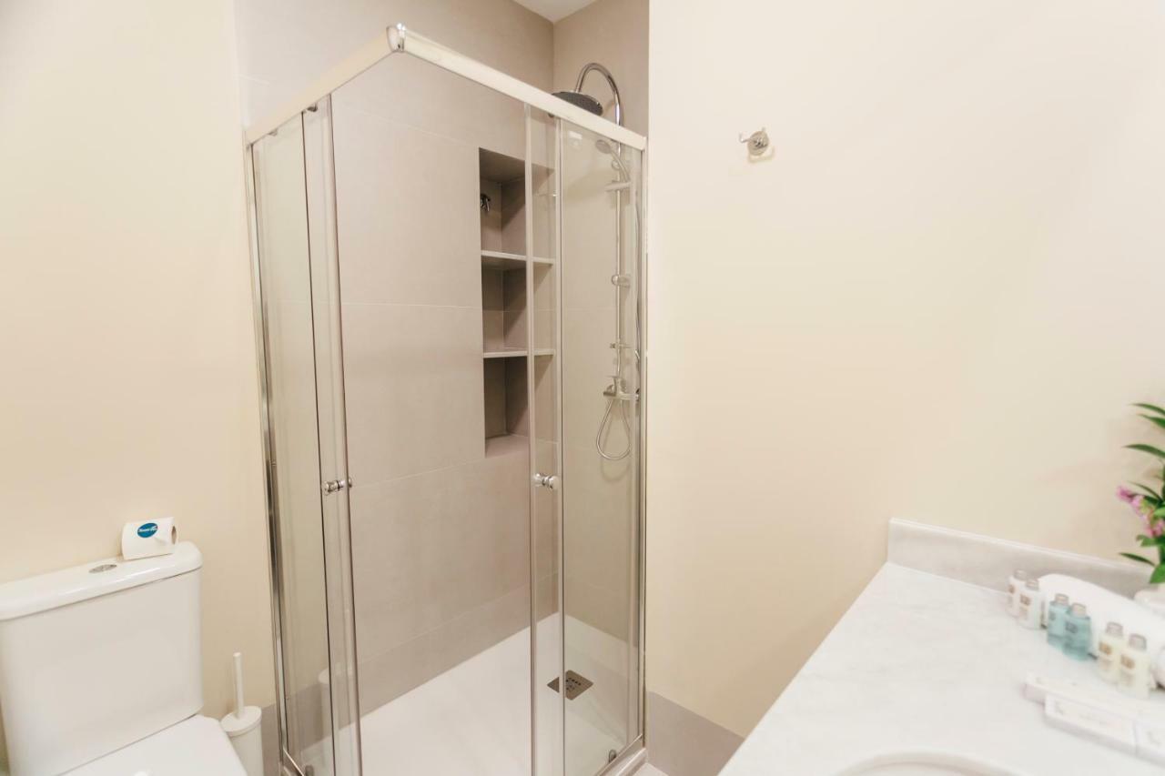 Apartamento Stylish And Wide- 3bdr 3bth- Remedios Sevilla