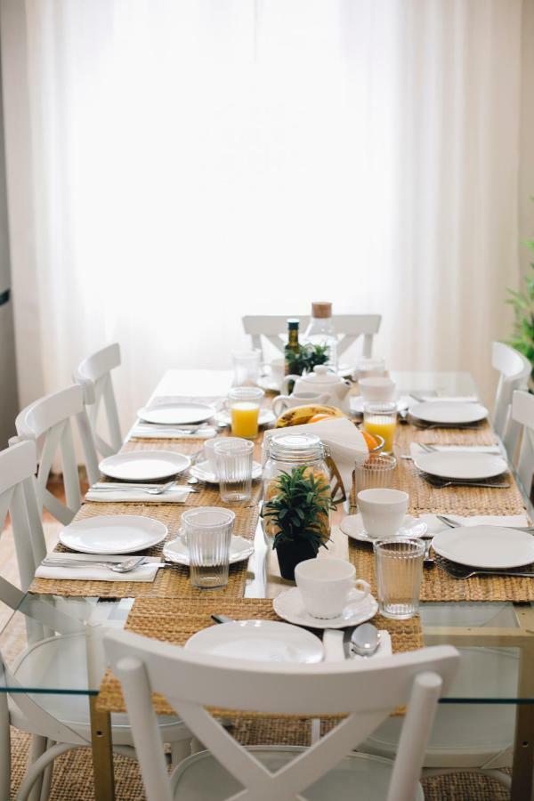 Stylish And Wide- 3bdr 3bth- Remedios * Sevilla