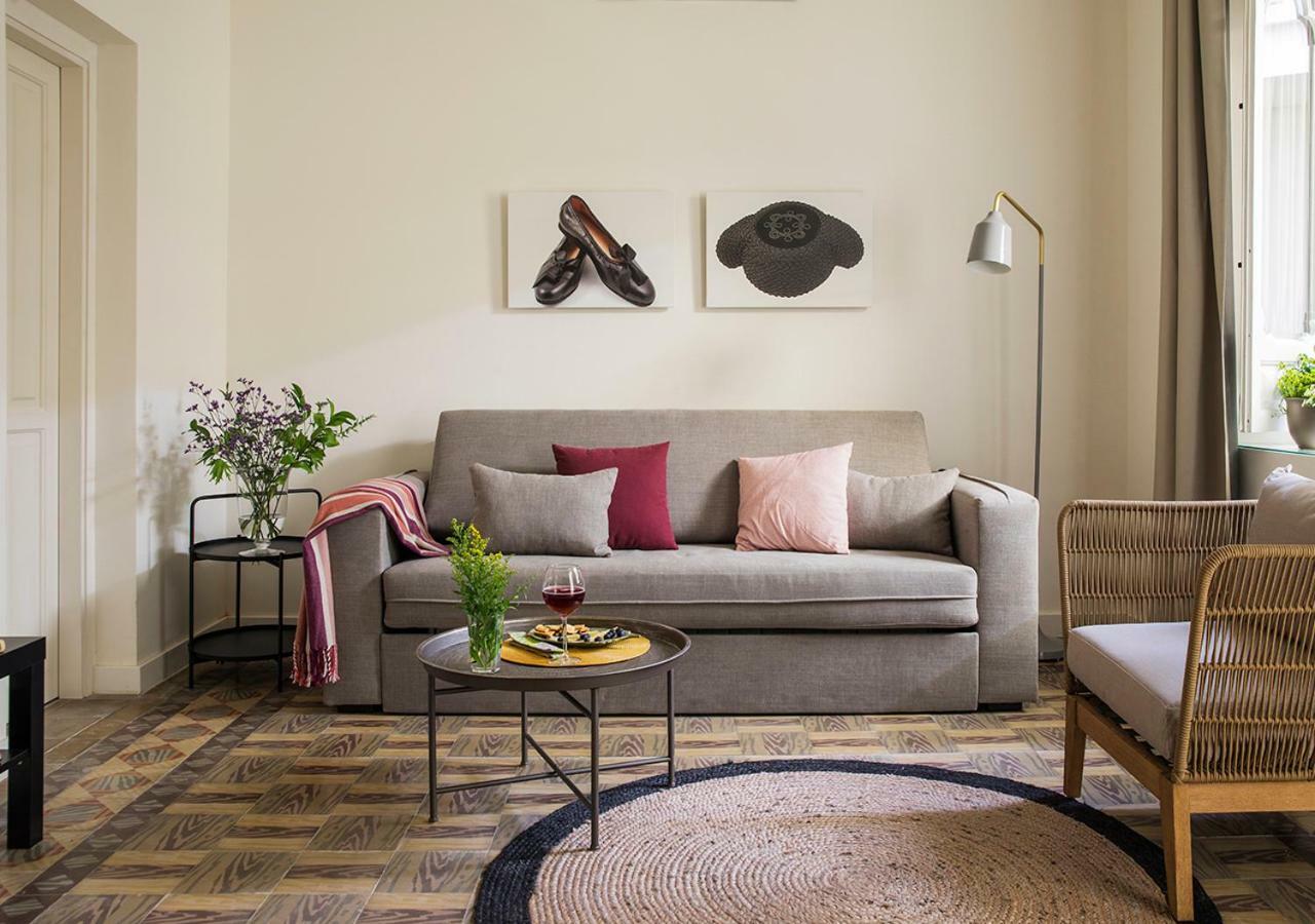 Santa Paula Pool & Luxury Apartment Seville