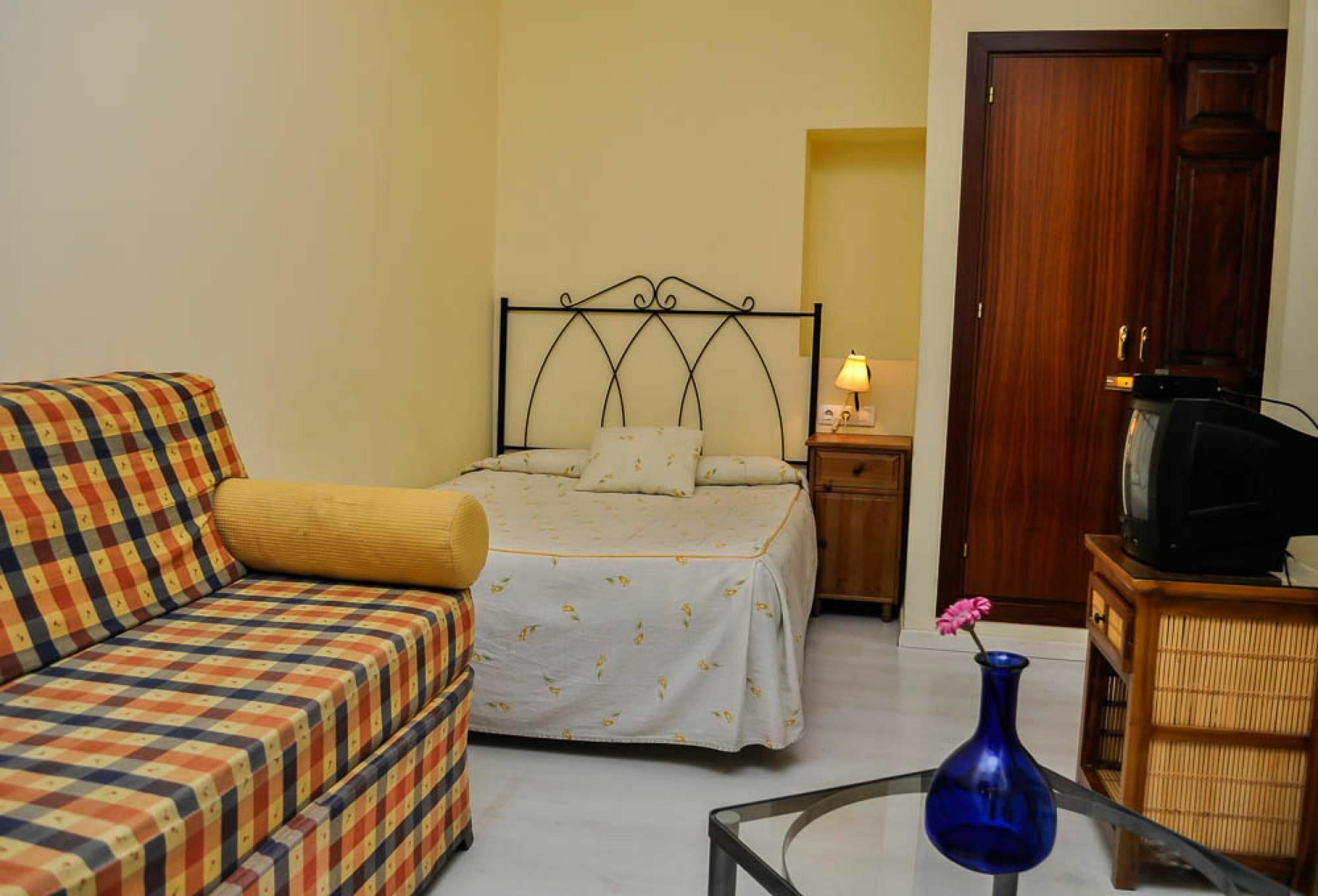Guest house La Montorena 2*