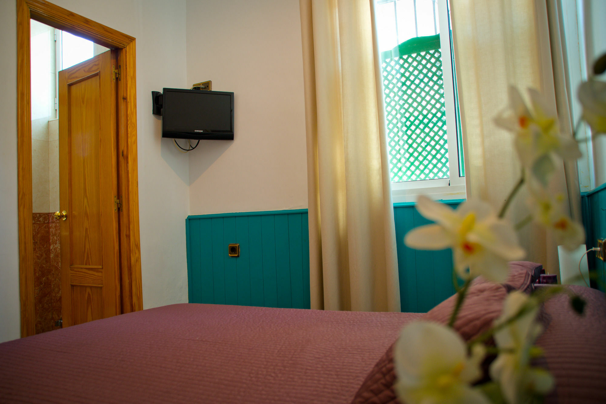 La Muralla Guest house Seville