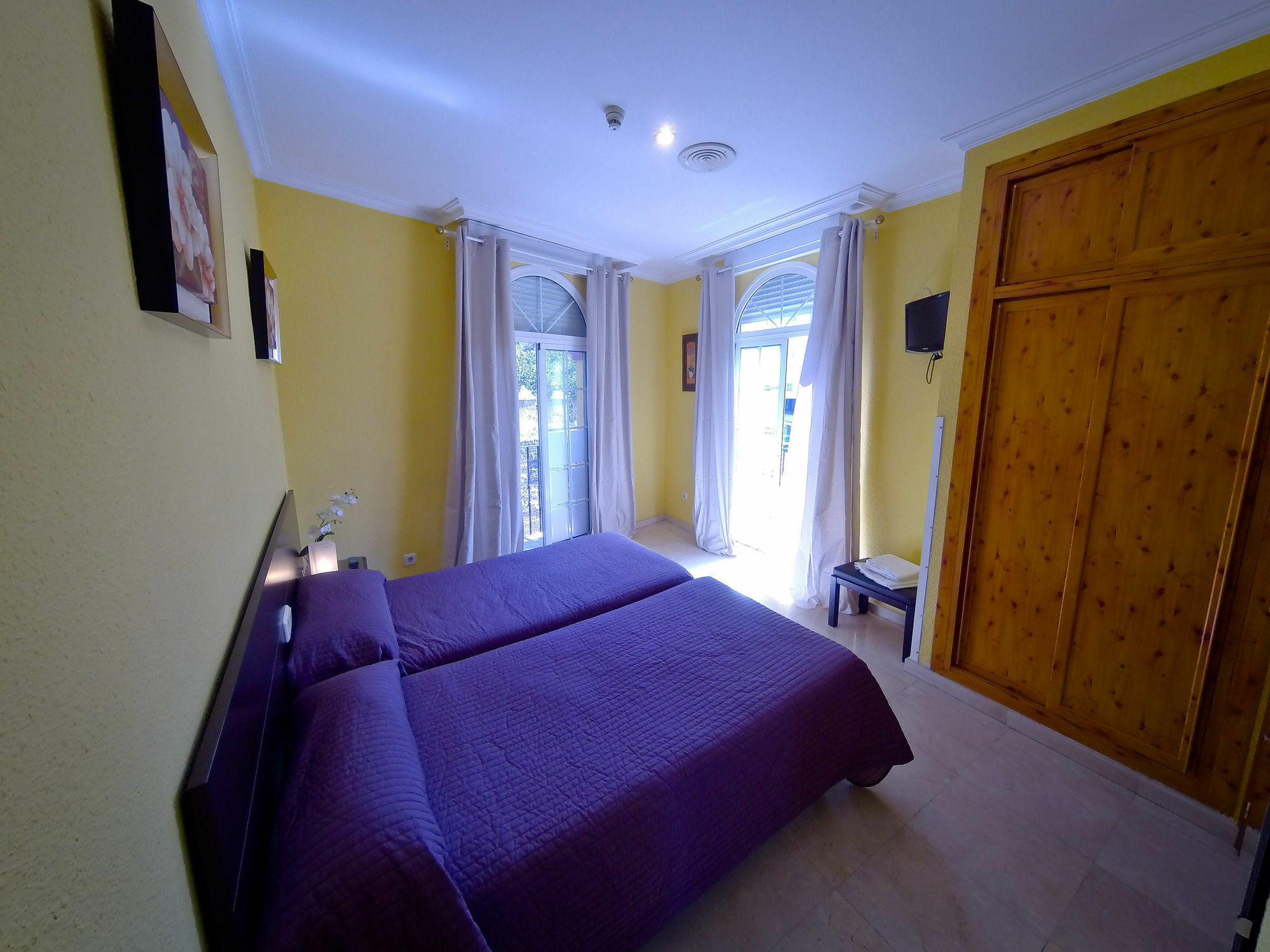 La Muralla Guest house Seville