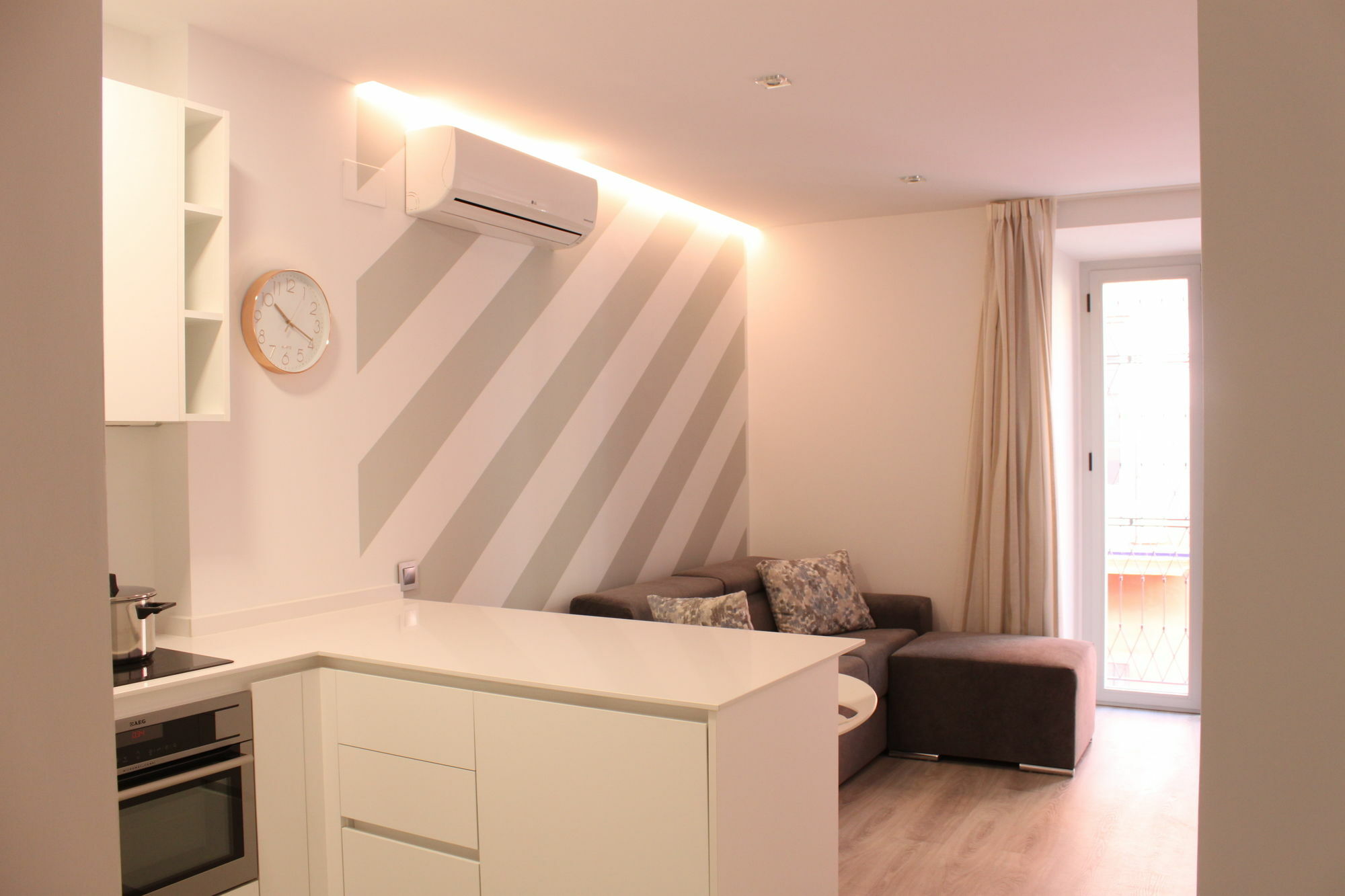 Apartment Life Santo Rey