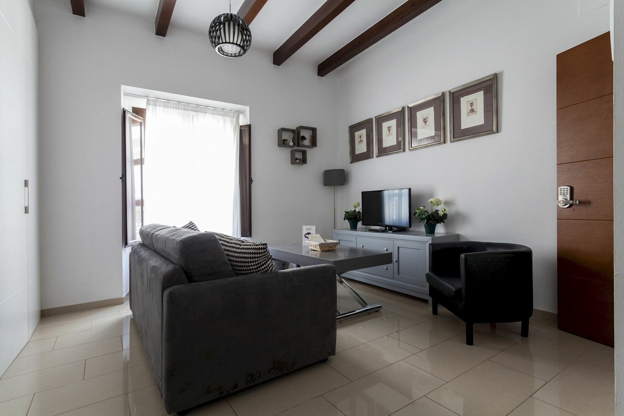 Apartment - Plaza Nueva