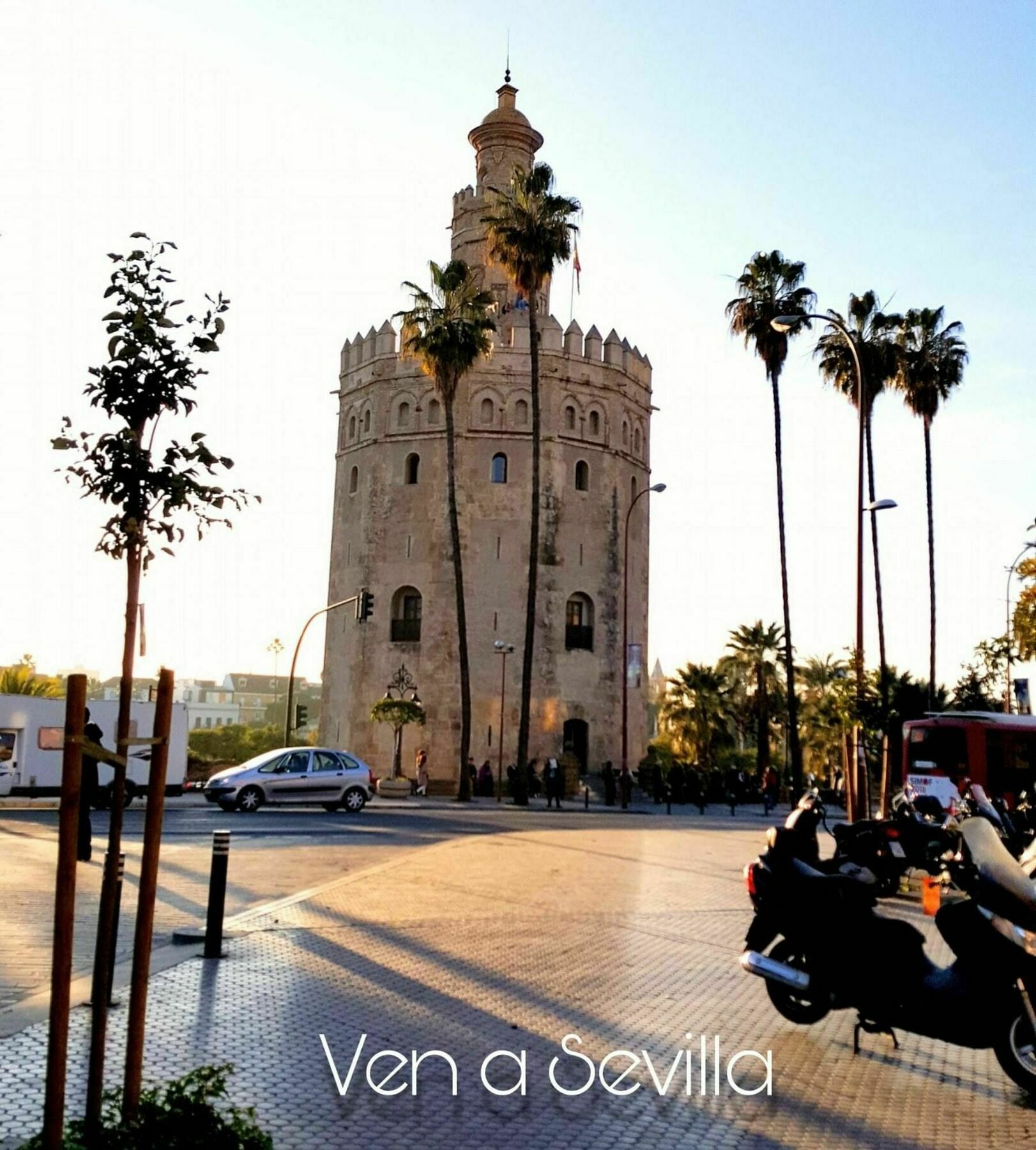 With 2 Bedrooms In Sevilla, With Wifi