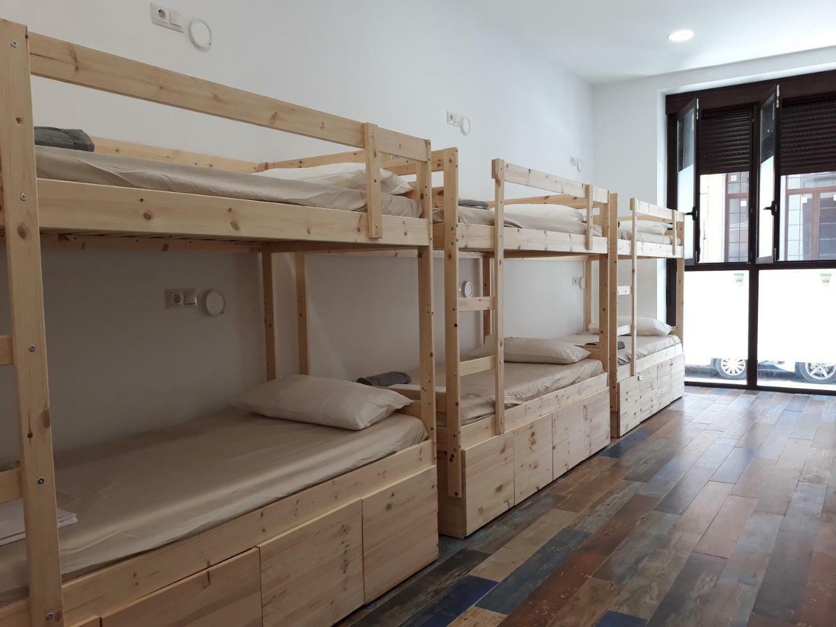 Hostel Hub *