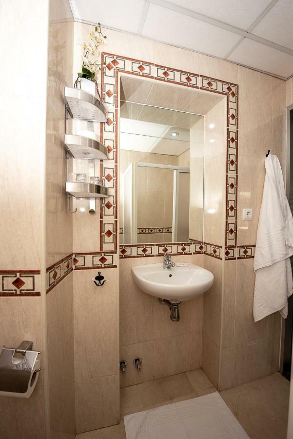 Guest house La Muralla Seville