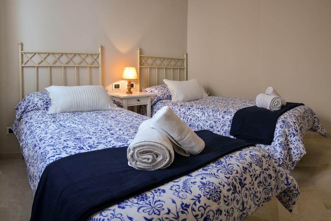 Cano Y Cueto Apartment *