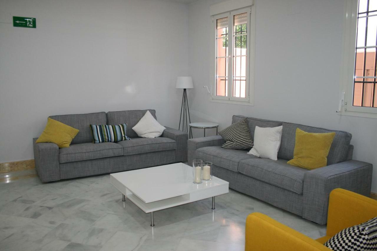 Colegio Mayor Careu - Women Only - Community Apartment *