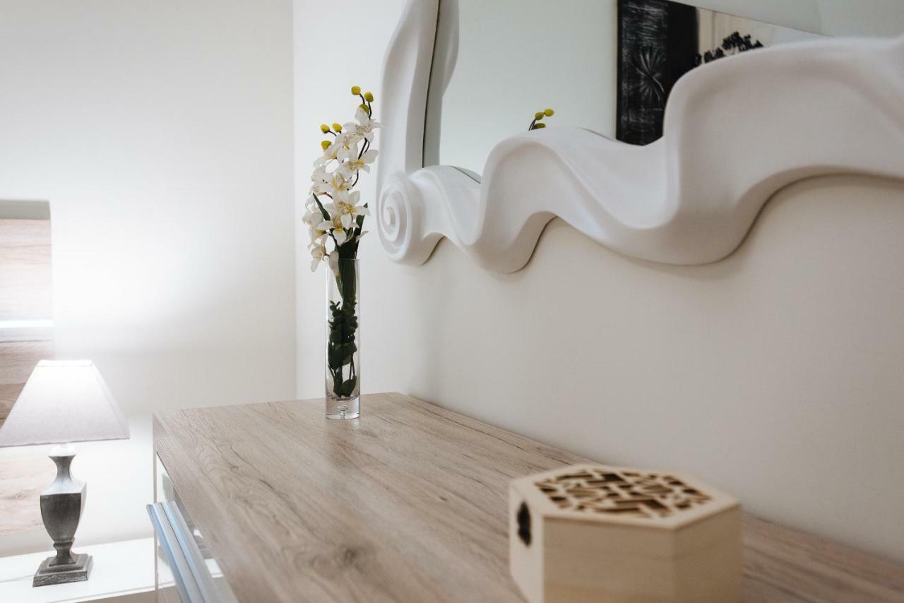 Luxury Penuelas Free Parking Apartment
