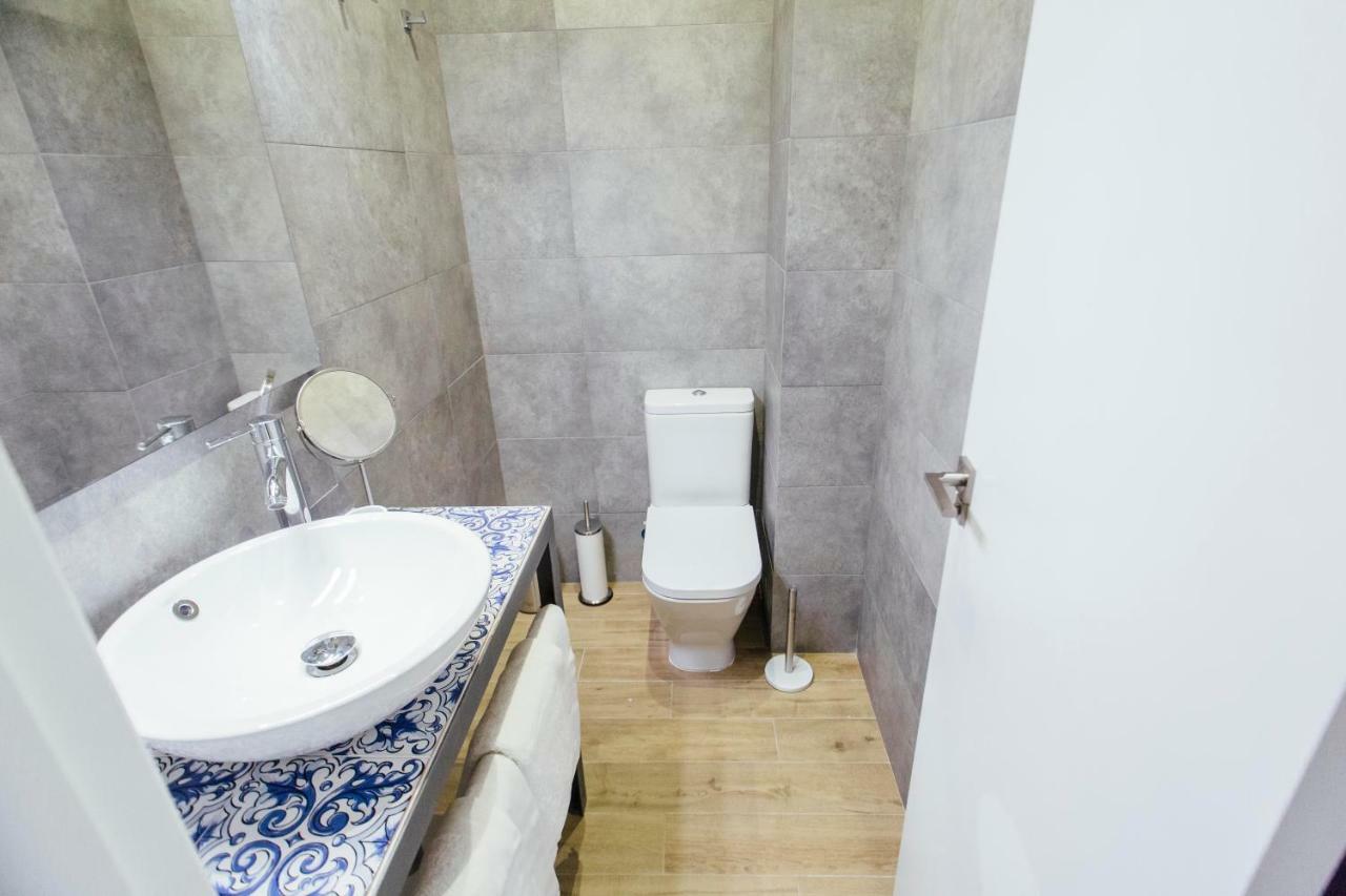 O&L Byron Suites *