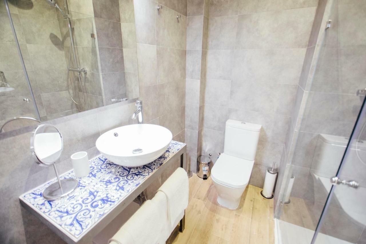 O&L Byron Suites *