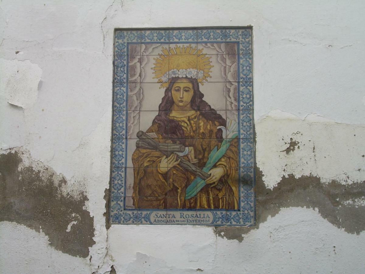 Medina And Parking Historical Center *