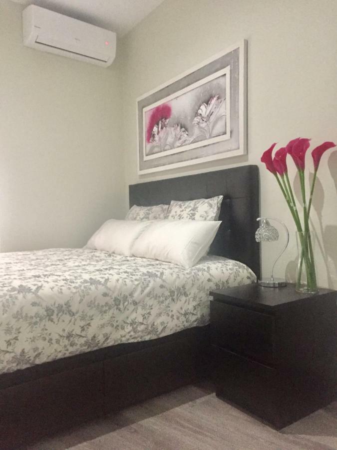 Dona Maria Coronel Apartment *