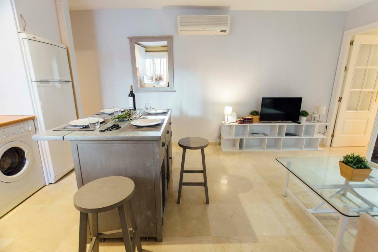 One & Lux- Lagar Apartment *