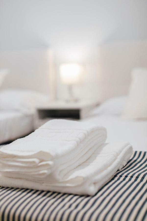 One & Lux- Lagar Apartment