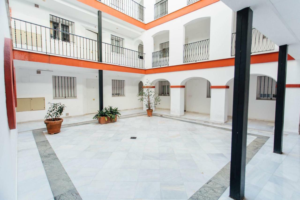 One & Lux- Lagar Seville