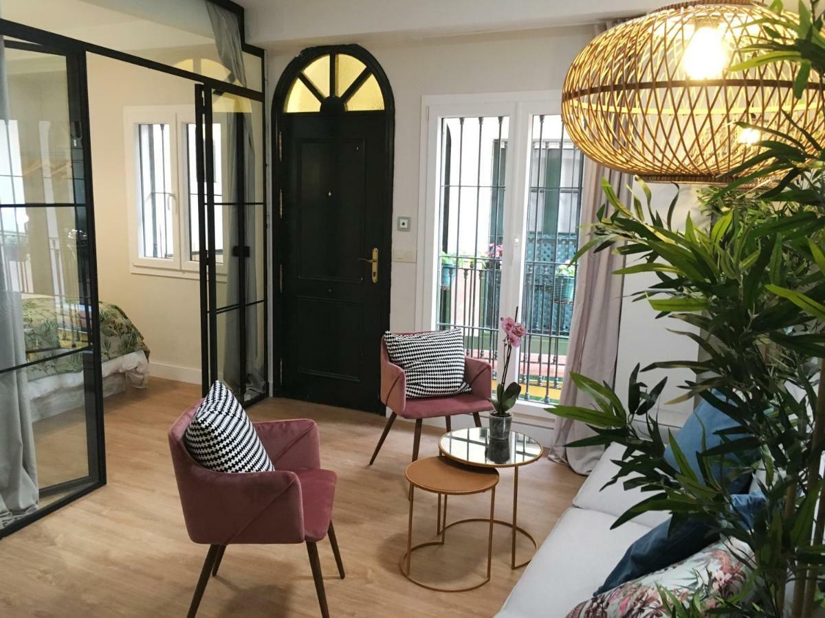 Cosy With Terrace In The Centre Of