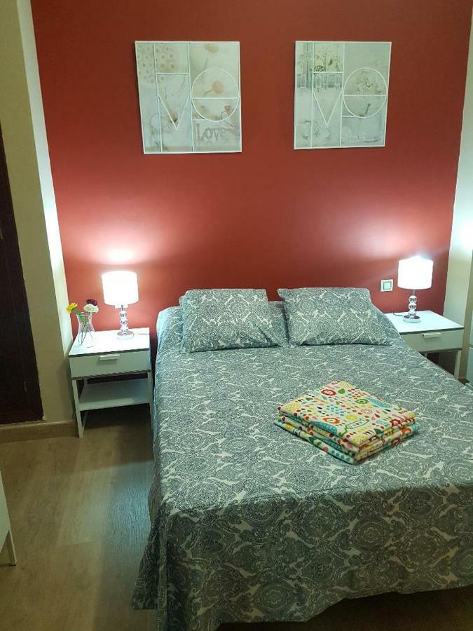 Apartment Triana Pureza 1 *