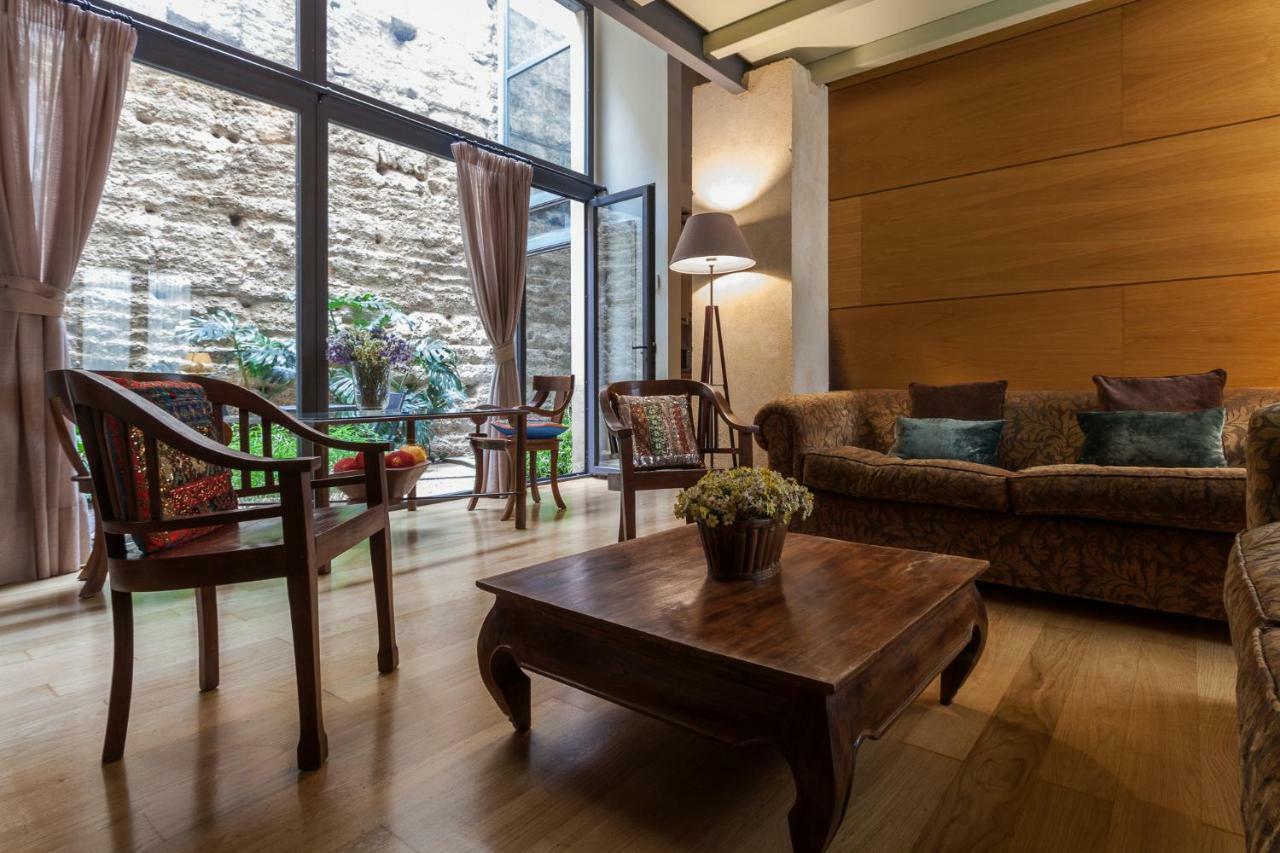 Muralla - Wall Apartment