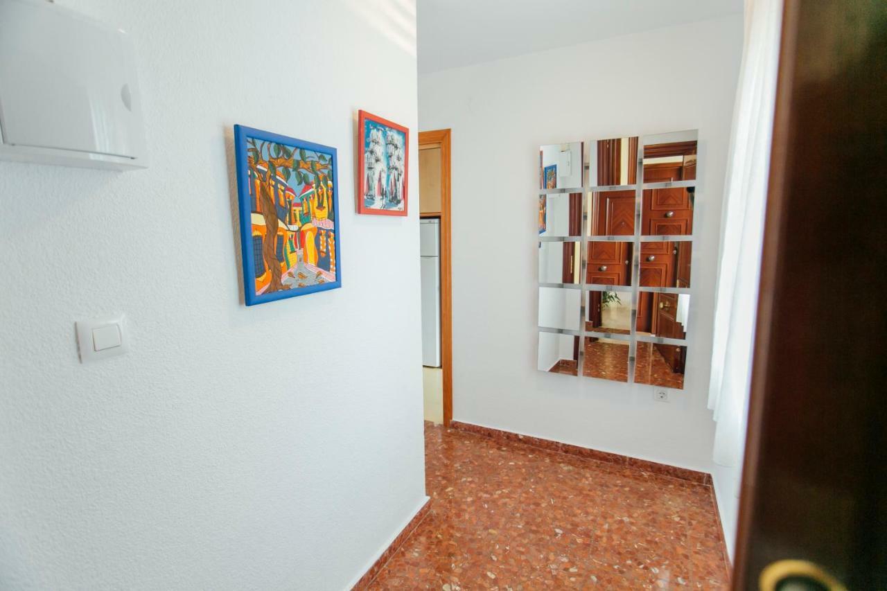 Comfortable- 2bd 1bth- Triana Seville