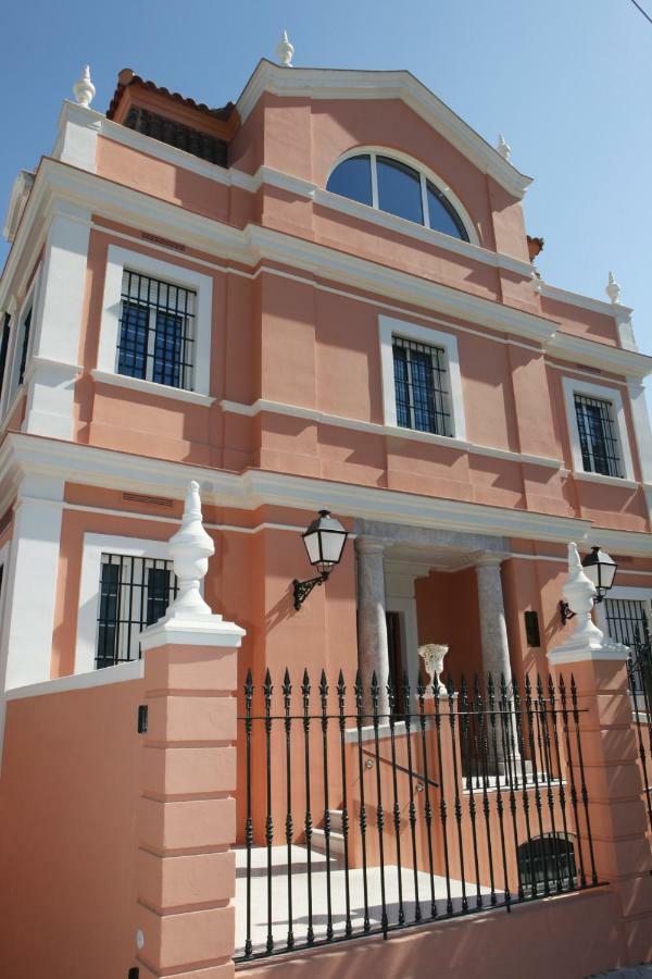 Colegio Mayor Careu - Women Only - Community Apartment