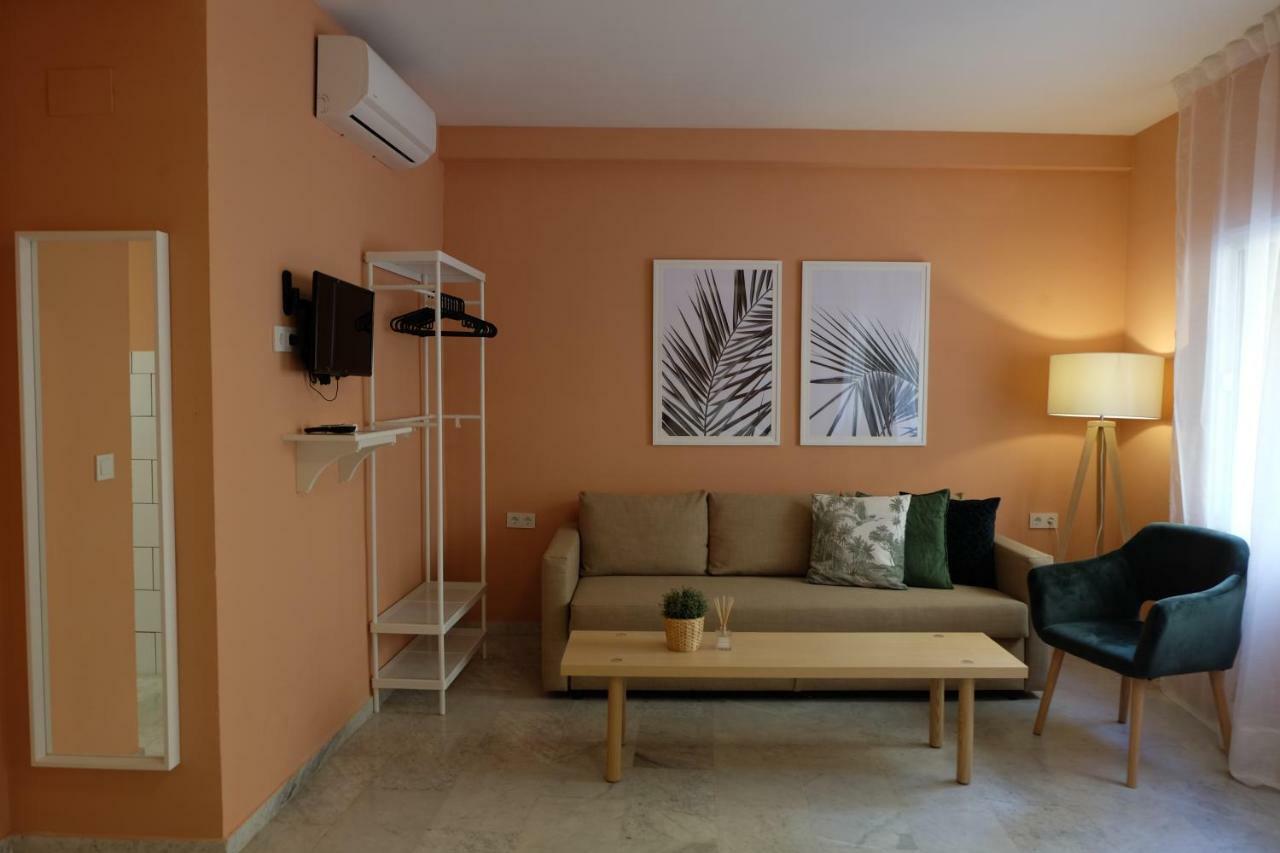 The River Townhouse Pink * Seville