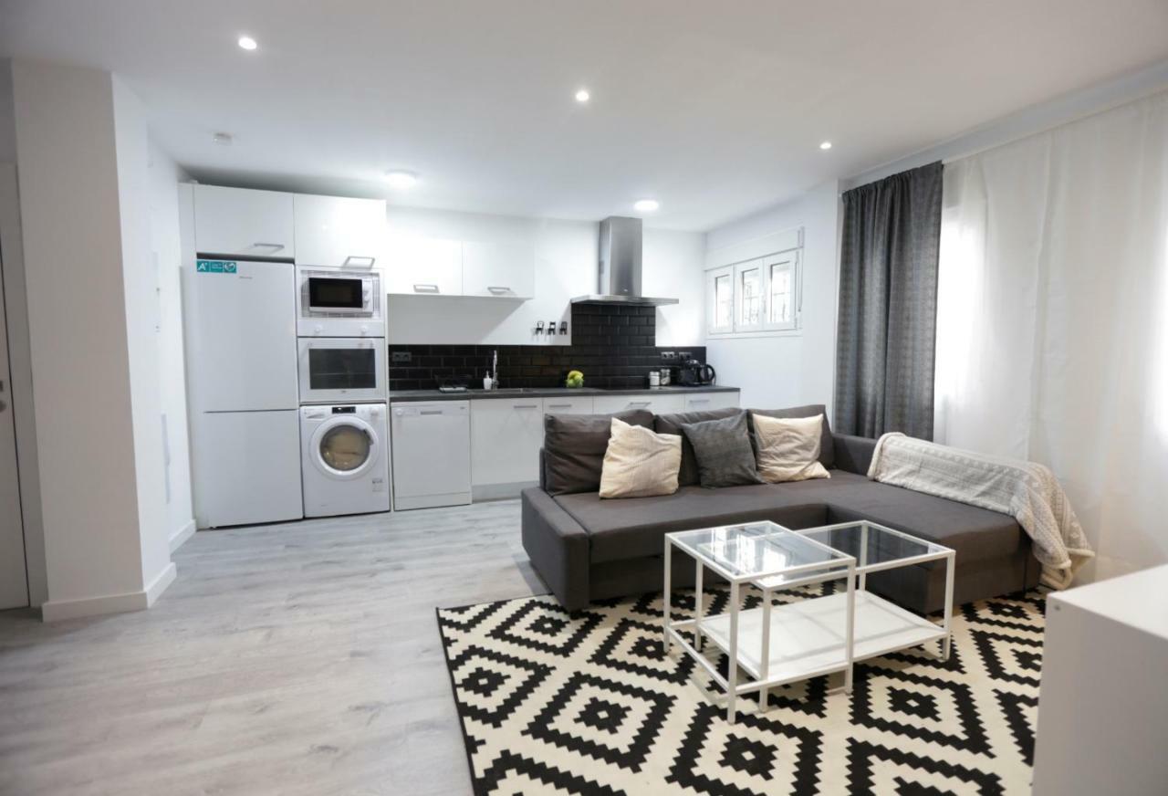 Brand New Charming Next To The River Seville