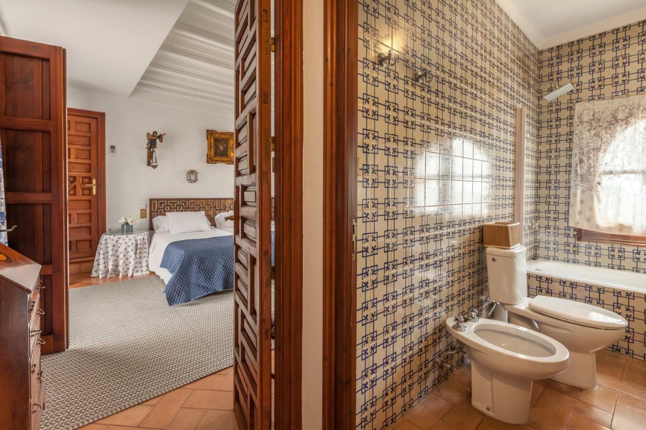 Elvira, Exclusive Pool And Gardens In The Heart Of Villa Seville