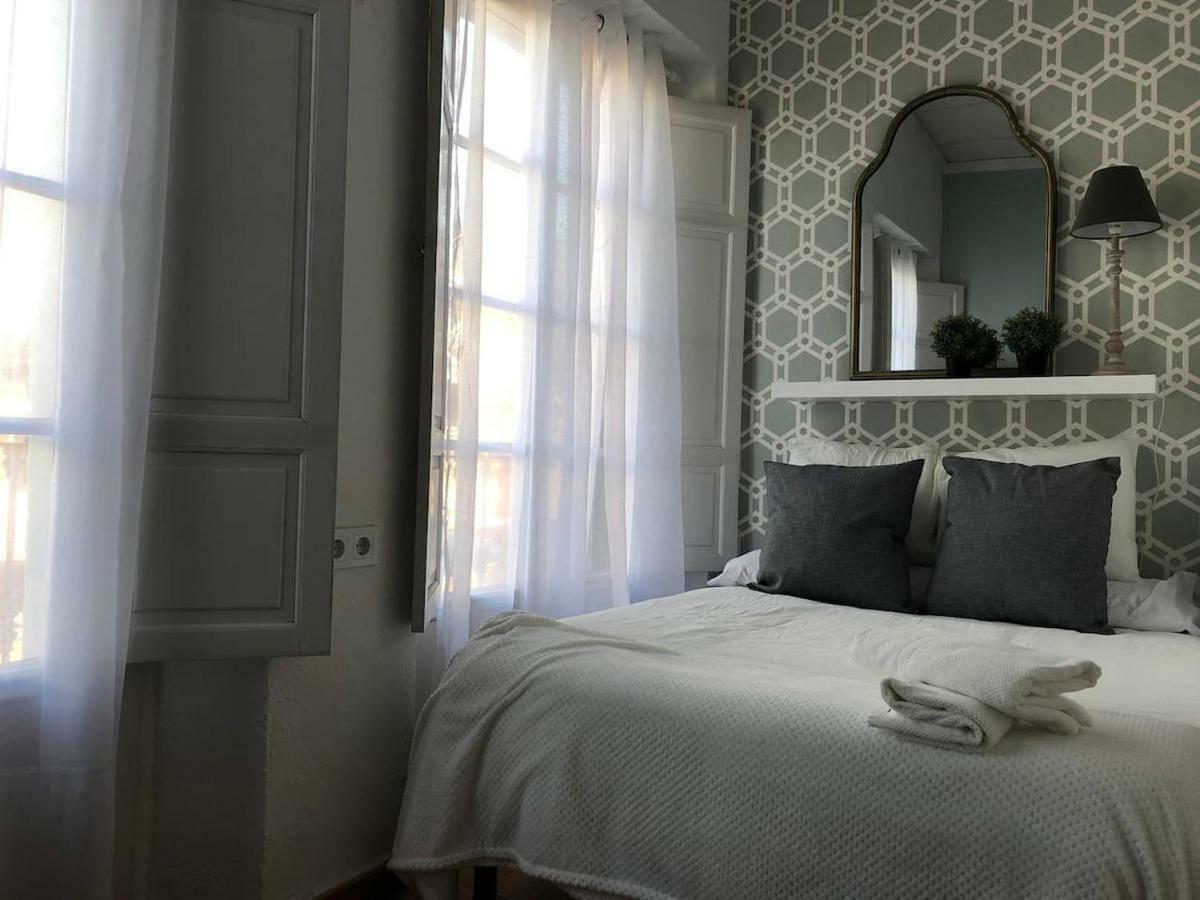 La Casa Amarilla Seville