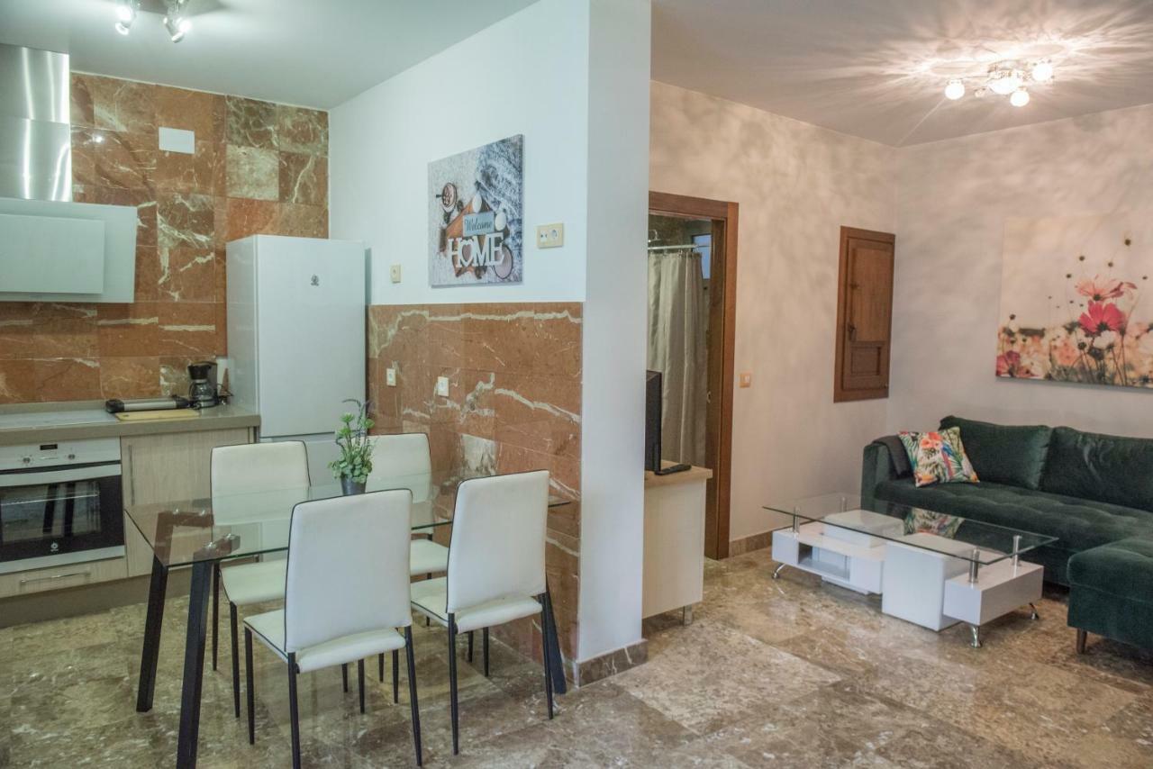 Luxury Puente De Triana Apartment Seville