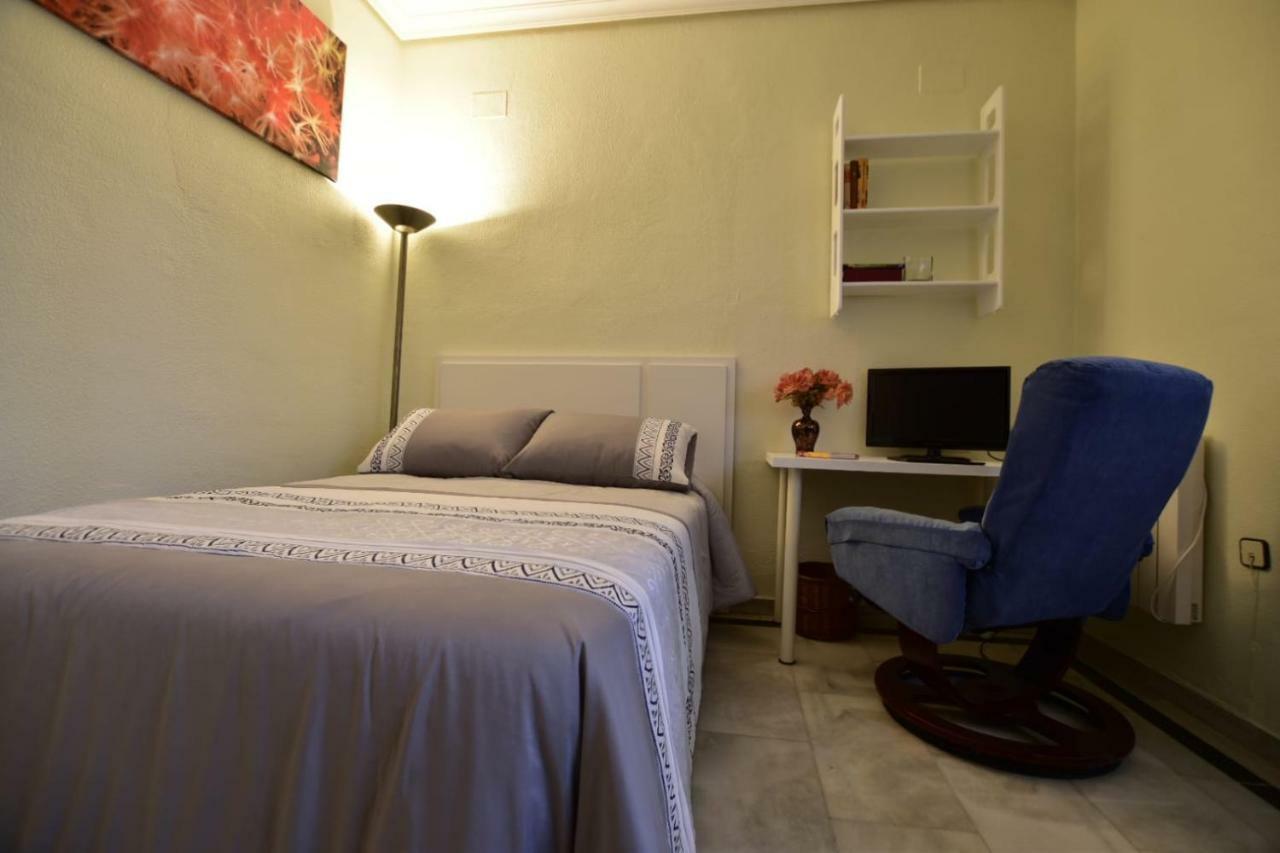 Triana Principes Homestay Seville