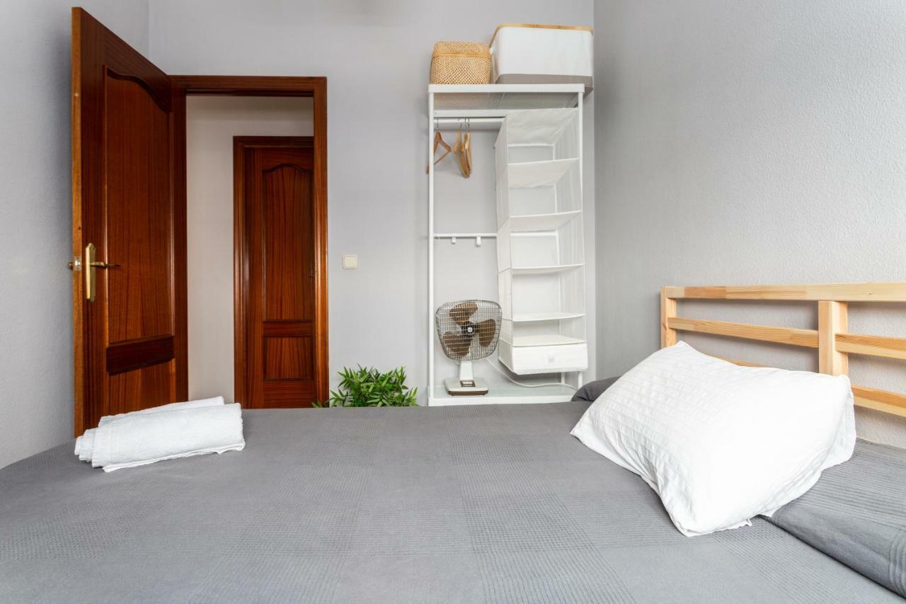 Serva La Bari Shared * Seville