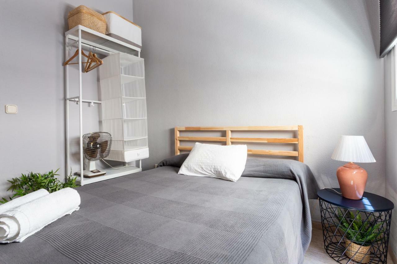 Apartment Serva La Bari Shared Seville