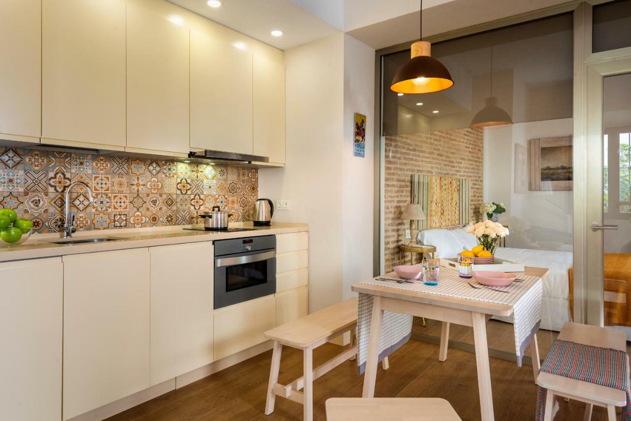 Apartment Misterhost Triana Patio De Flores