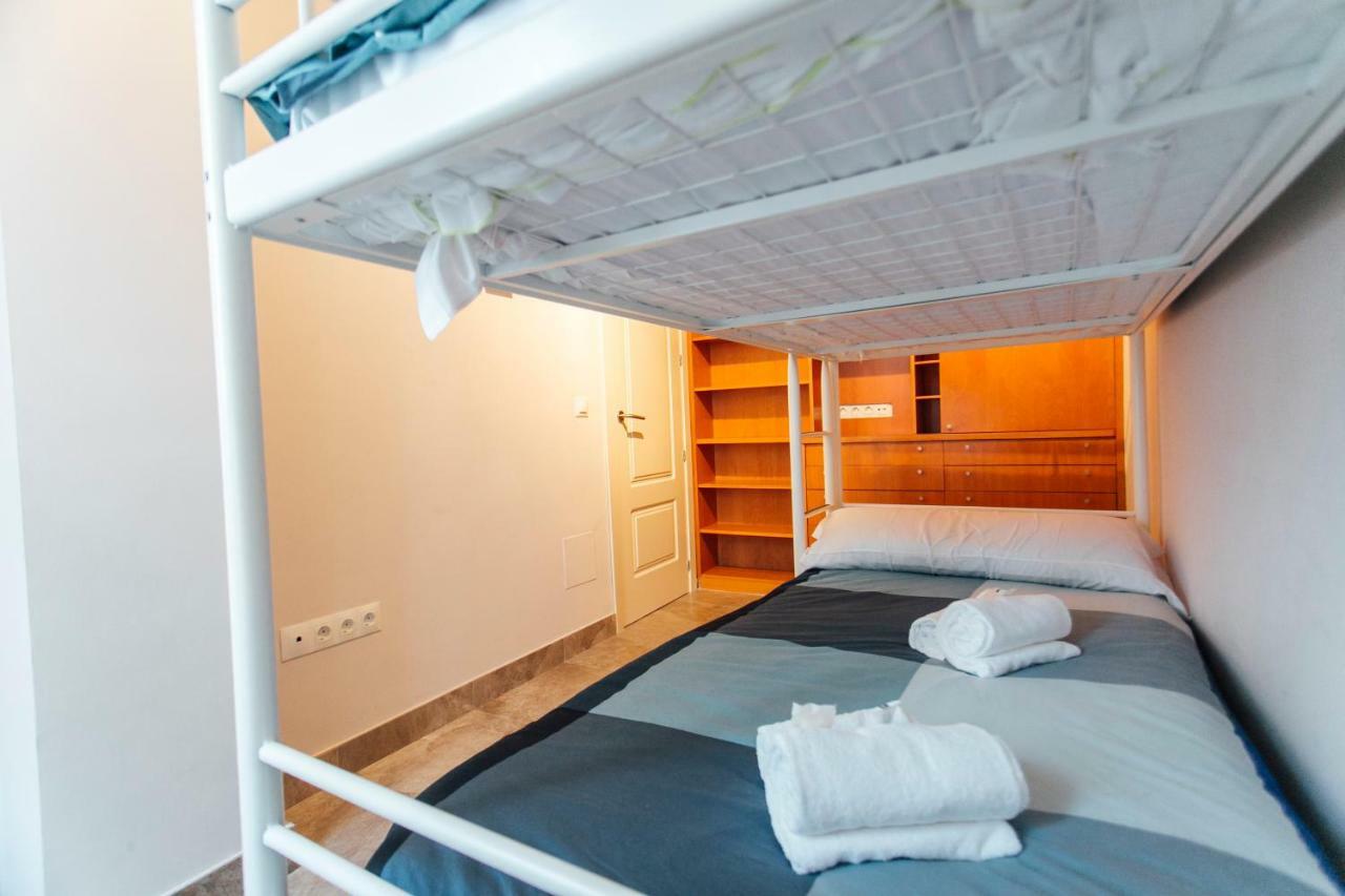 Wide And Diaphanous- 3bd 2bth- Alcazar Apartment *
